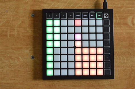 Test: Novation Launchpad X, Mini Mk3, USB-MIDI-Pad-Controller - AMAZONA.de