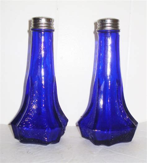 VINTAGE LARGE COBALT BLUE DEPRESSION GLASS SALT AND PEPPER SHAKERS