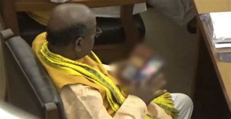 നയമസഭയലരനന മബലൽ അശലല വഡയ കണട ബജപ എഎൽഎ Porn video