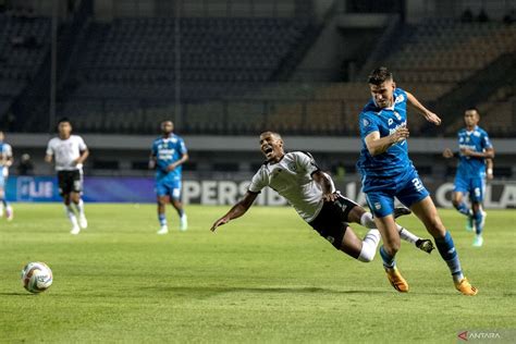 Bojan Hodak Puji Kondisi Fisik Pemain Persib Bandung Antara News