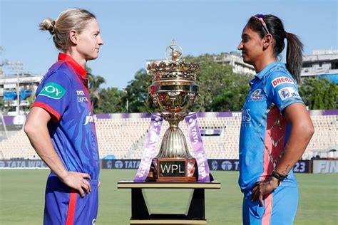 Wpl 2023 Final মেগা ফাইনালের আগে মুখোমুখি দুই অধিনায়ক কী করলেন