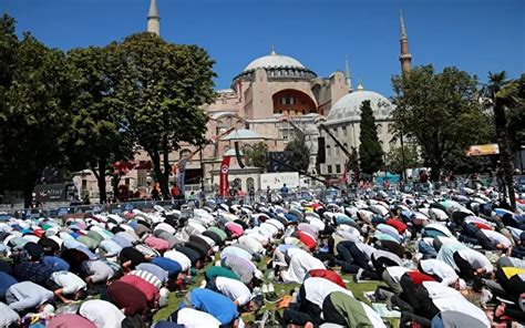 CUMA NAMAZI SAATLERİ Bugün cuma namazı saat kaçta kılınacak Cuma