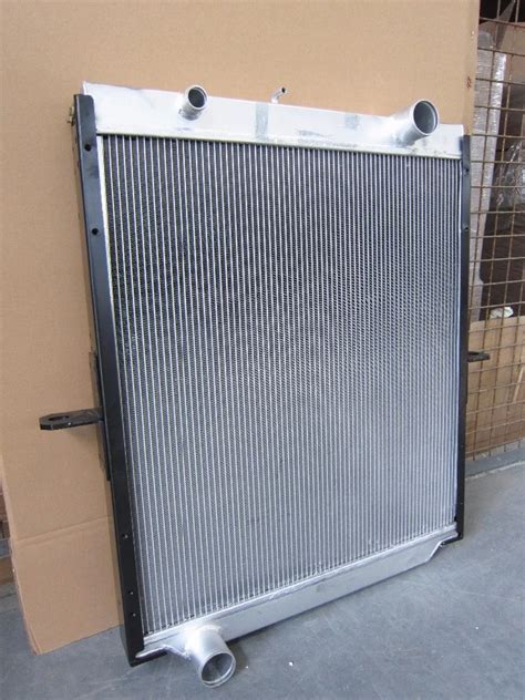 Truck Parts Water Cooling Radiator Giga Cxz 10pe1 For Isuzu Buy Water