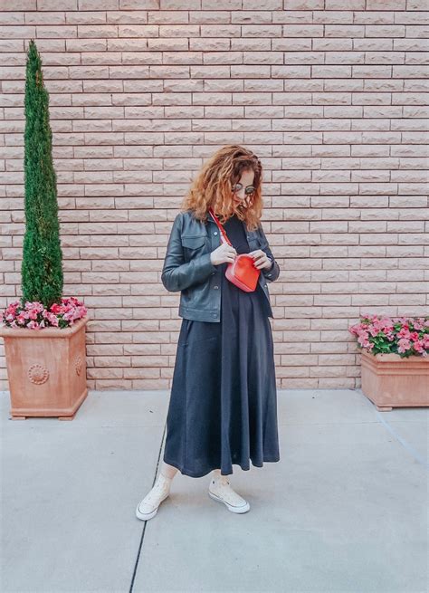 The Techie Traveler's Packing List - The Capsule Suitcase