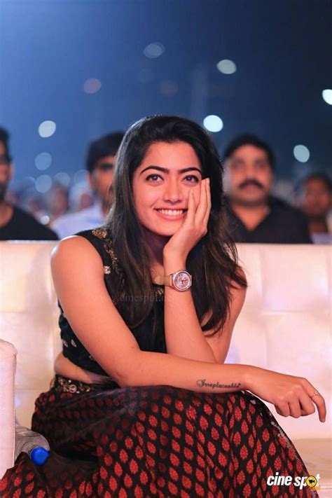 Rashmika Mandanna Cute Wallpapers - Wallpaper Cave