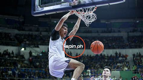 Top Seed UP Maroons Beat Ateneo Blue Eagles In Final Four