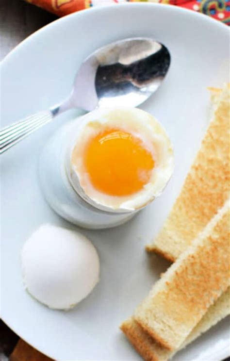 Air Fryer Soft Boiled Eggs In Shell Or Cracked In Silicone Cups