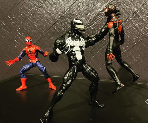 Love the King in Black Venom : r/MarvelLegends