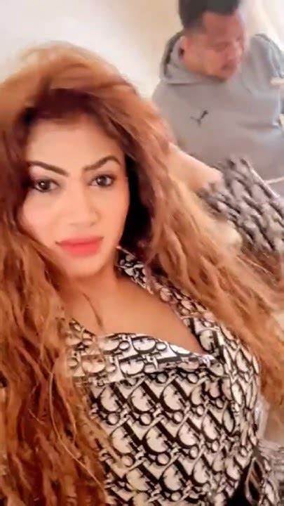 පියුමි හංසමාලිගේ අමුතු ලස්සන දැක්කද Youtube