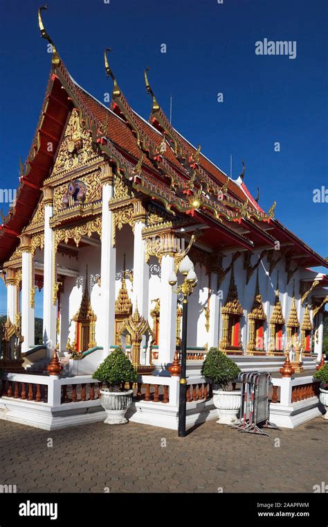 Wat Chalong Tempel Hi Res Stock Photography And Images Alamy