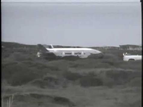 Spaceplane X-37B Landing in California - YouTube