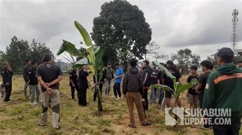 Warga Protes Kembalikan Fungsi Lapang Cijagung Di Kadudampit Sukabumi