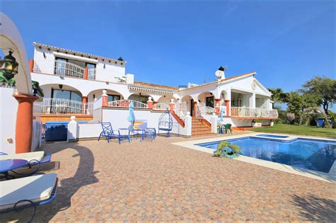 Properties Apartments Villas For Sale In Estepona Costa Del Sol