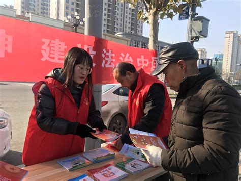 社区开展场所码宣传活动开州区汉丰街道永兴社区开展宪法宣传活动 丫空间