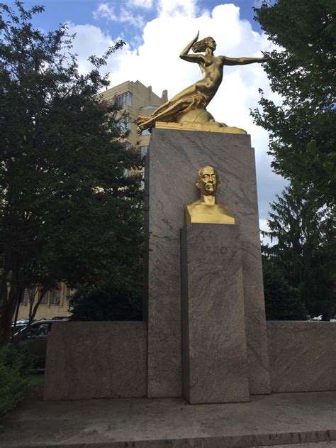 Marconi Statue, Washington DC .USA. | Statue, Lion sculpture, Statue of liberty