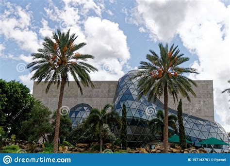 Dali Museum in St. Petersburg, Florida Editorial Photo - Image of ...