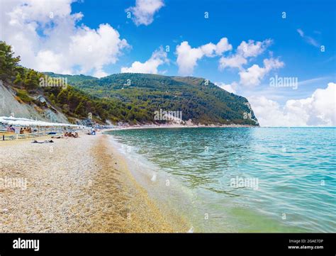 Strand Von Numana In Der Conero Riviera Fotos Und Bildmaterial In