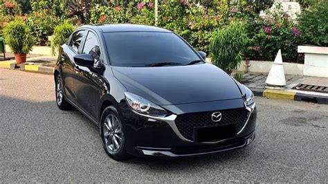 Mazda 2 R Skyactive G 1 5 Facelift AT 2019 Hitam Metalik LOW KM 20RIBU