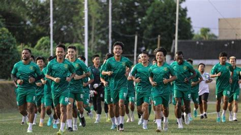 Rapor Hasil Uji Coba Persebaya Pasukan Aji Santoso Tak Pernah Kalah