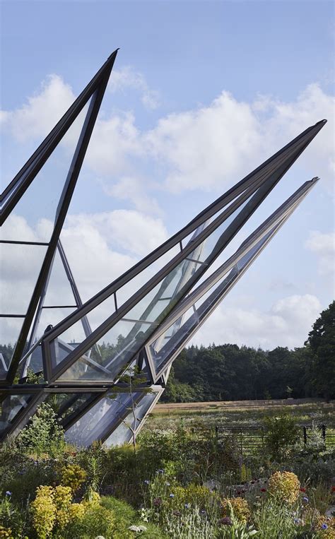 Heatherwick Studios Kinetic Glasshouse In The English Countryside