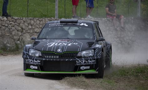 Una Doppia Foratura Priva Luca Hoelbling Del Podio Al 1 Rally Della