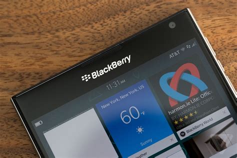 Blackberry To Launch A Full Touch Screen Phone With Water And Dust