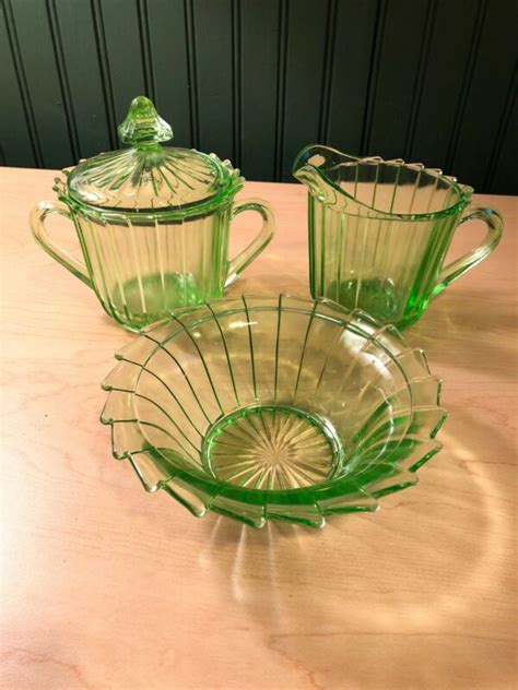 Sugar Creamer Fruit Bowl Jeannette Sierra Pinwheel Green Glass Depression Uraniu Antique