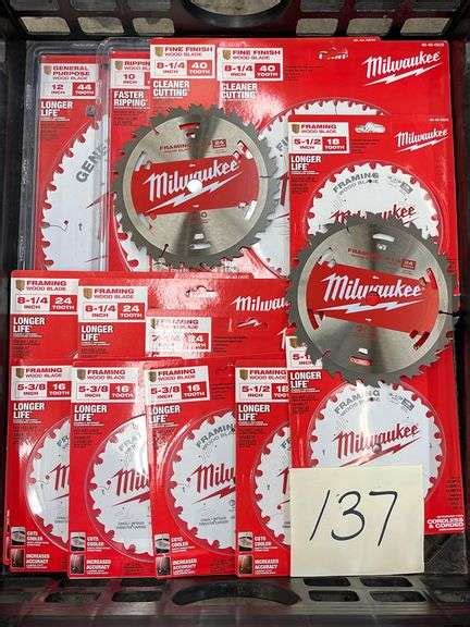 (15) ASSORTED MILWAUKEE SAW BLADES - SEE PHOTOS - Earl's Auction Company