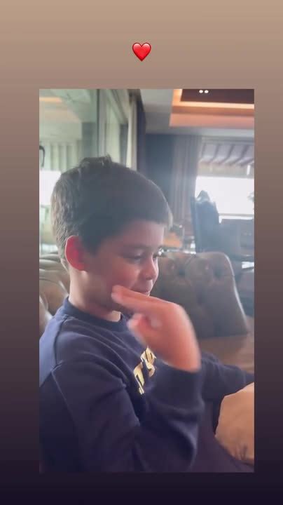 Karan Johar Shares Video Of Son Yash Dancing To Tauba Tauba Mp4 Video