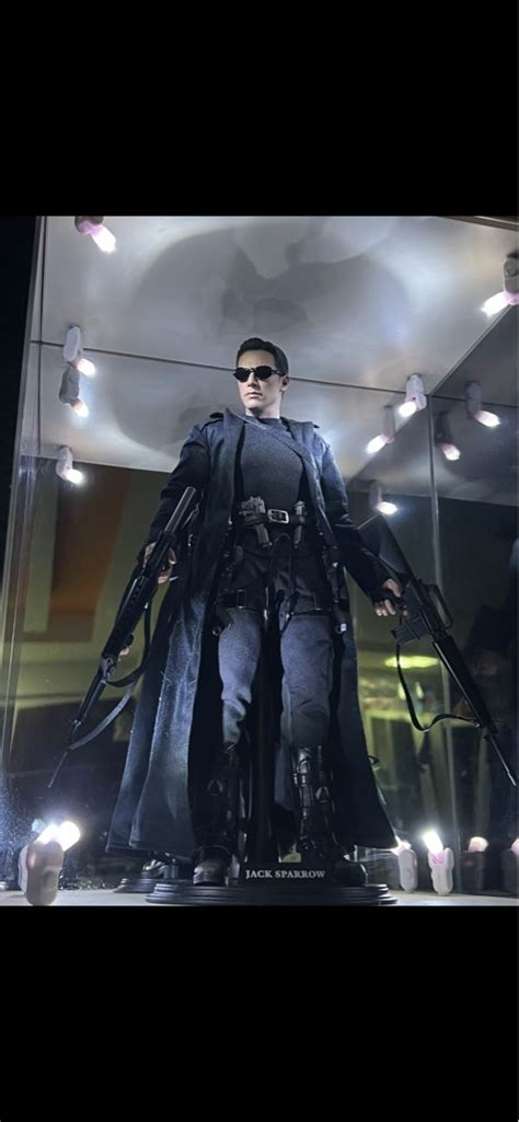 Hot Toys 1 6 Neo Matrix Hobbies Toys Toys Games On Carousell