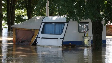 Dramatična borba s poplavama voda uništila kuće Nadamo se da će noć