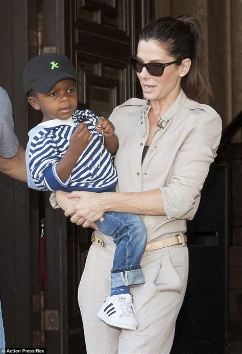 Mommy Time - Sandra Bullock With Son Louis