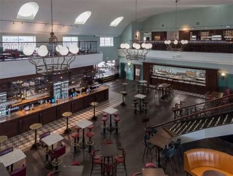 Inside World S Biggest Wetherspoons That Can Serve 1 500 Punters On The