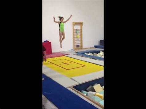 Double Pike Half Out Trampoline Gabrielle Toonen Youtube