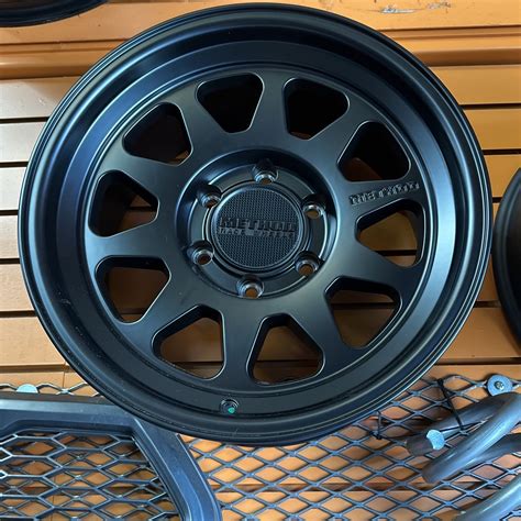 Method MR316 17x8 5 6x139 7 0 Rims 265 70R17 Falken Wildpeak AT3W