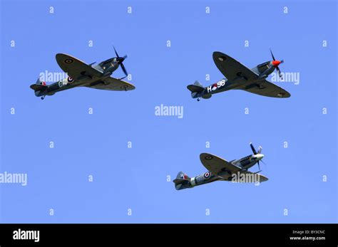 Supermarine Spitfire Mk Xvi Hi Res Stock Photography And Images Alamy