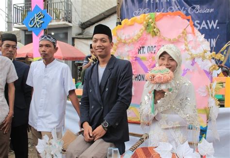 Karnaval Budaya Dan Nasi Tumpeng Jadi Tradisi Warga Jelang Perayaan