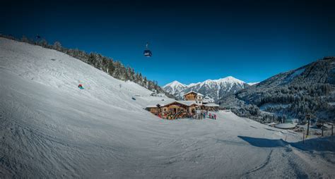 Ski Restaurant And Après Ski Lounge In Bad Hofgastein Direkt An Der