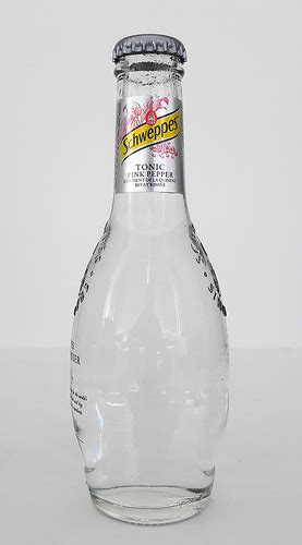 Schweppes Pink Pepper Tonic Gin Nerds