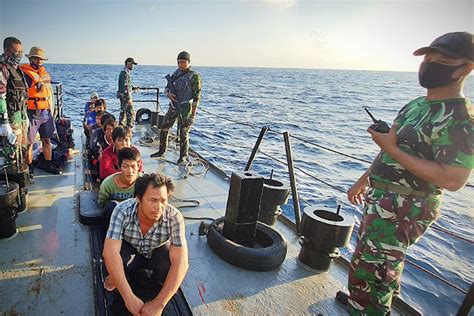 Mencuri Ikan Di Laut Indonesia TNI AL Tangkap Kapal Berbendera Vietnam