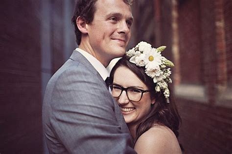 23 Photos Of Beautiful Brides Wearing Glasses Bride With Glasses Bridal Glasses Wedding Glasses