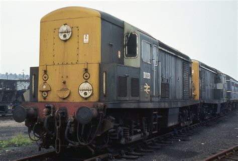 Br Class 15 D8231 Ipswich October 1971 A Number Of Withd Flickr