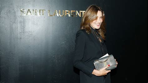 Gala Video Carla Bruni Sarkozy Son Mouvant Hommage Un Tre Cher