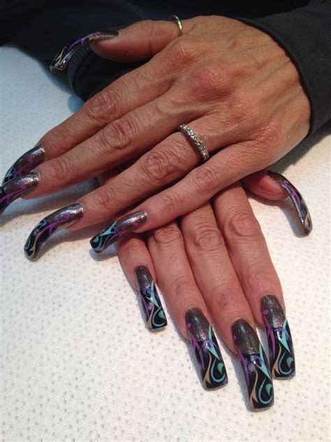 Airbrushed Nails Two Toned Curved Nails Airbrush Nails Nails