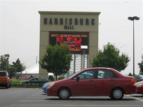 Harrisburg Mall; Harrisburg, Pennsylvania - Labelscar: The Retail ...