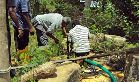 Cleaning Contaminated Wells In Northern Sri Lanka Sri Lanka Red Cross