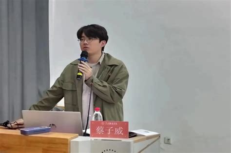 深化共青团改革和建设，凝聚团结奋斗的青春力量 入团积极分子第八讲开课啦！ 共青团江西服装学院委员会