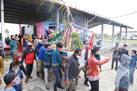 Petik Laut Muncar Tradisi Ungkapan Rasa Syukur Nelayan Banyuwangi