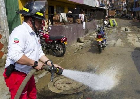 Inundación afectó 40 viviendas del barrio Santa Catalina