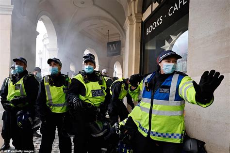 Protesters Clash With Riot Police And Block M32 At Kill The Bill March